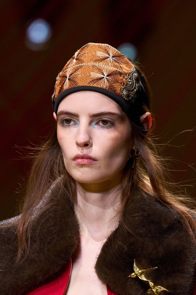 赵卉洲 HUI 2026/27秋冬高级成衣秀(细节) - Paris Fall 2026