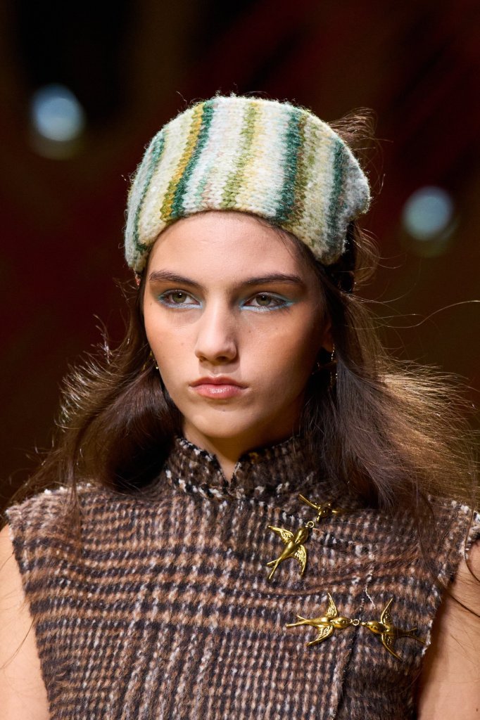 赵卉洲 HUI 2026/27秋冬高级成衣秀(细节) - Paris Fall 2026