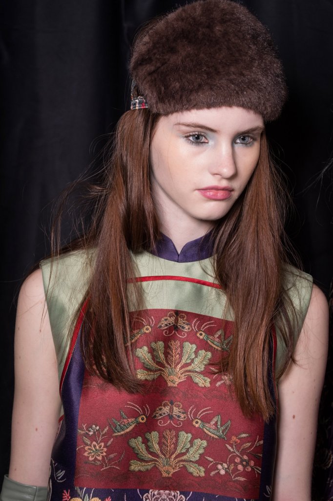 赵卉洲 HUI 2026/27秋冬高级成衣秀(后台妆容) - Paris Fall 2026