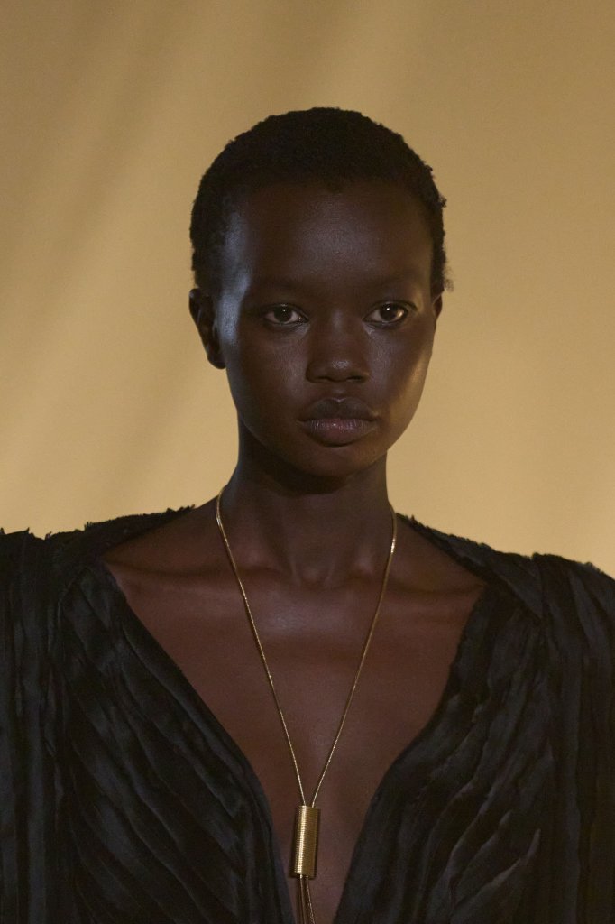 巴尔曼 Balmain 2026/27秋冬高级成衣秀(细节) - Paris Fall 2026