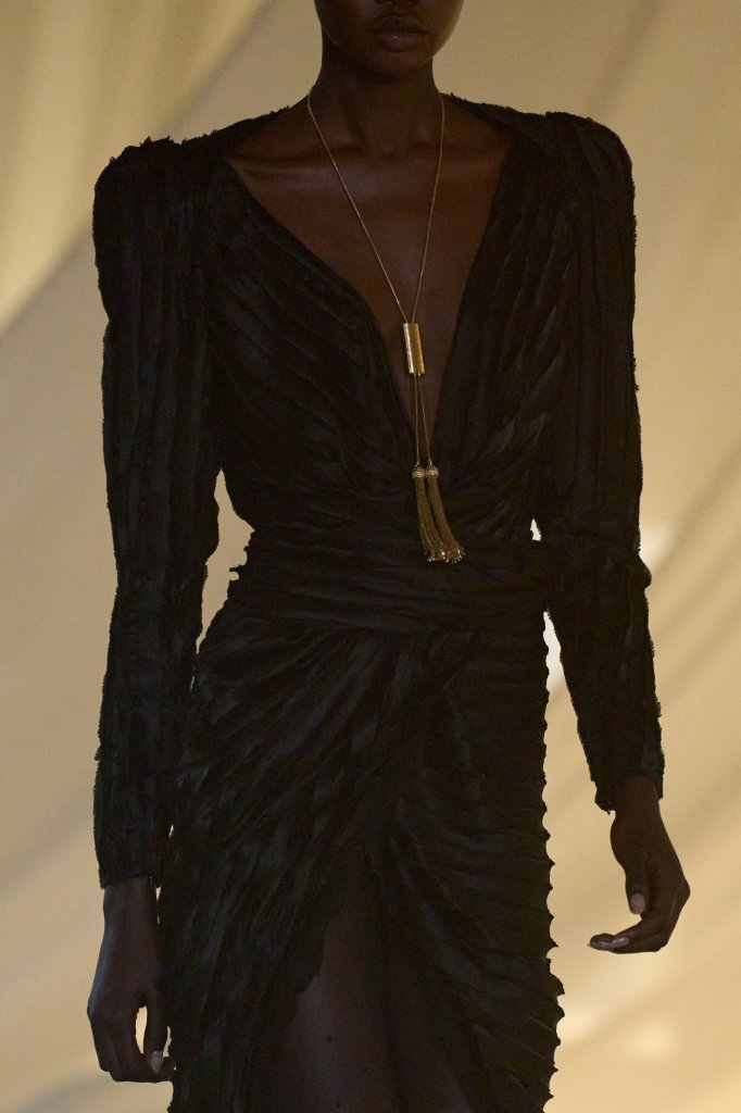 巴尔曼 Balmain 2026/27秋冬高级成衣秀(细节) - Paris Fall 2026