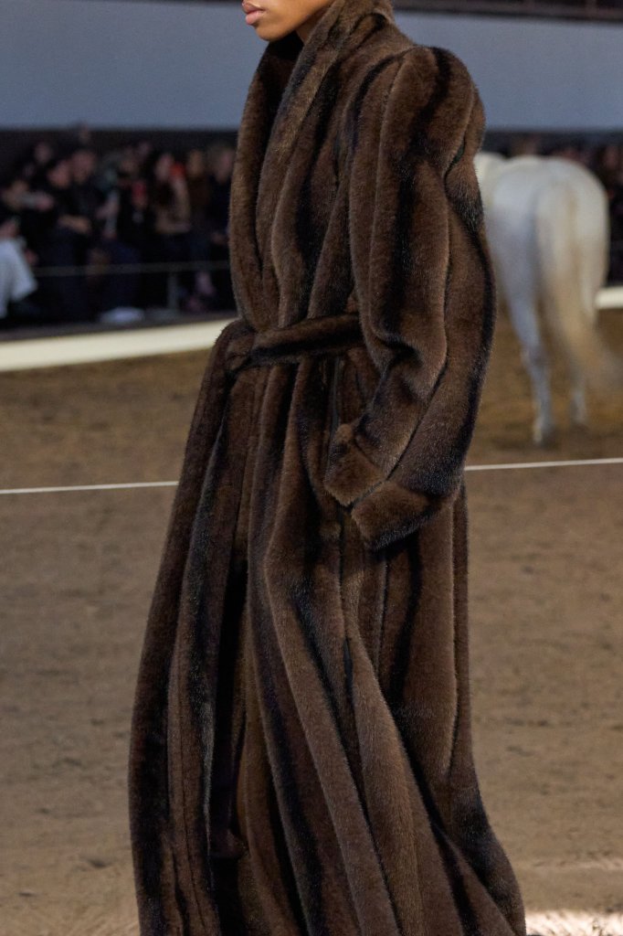 斯特拉&middot;麦卡特尼 Stella McCartney 2026/27秋冬高级成衣秀(细节) - Paris Fall 2026