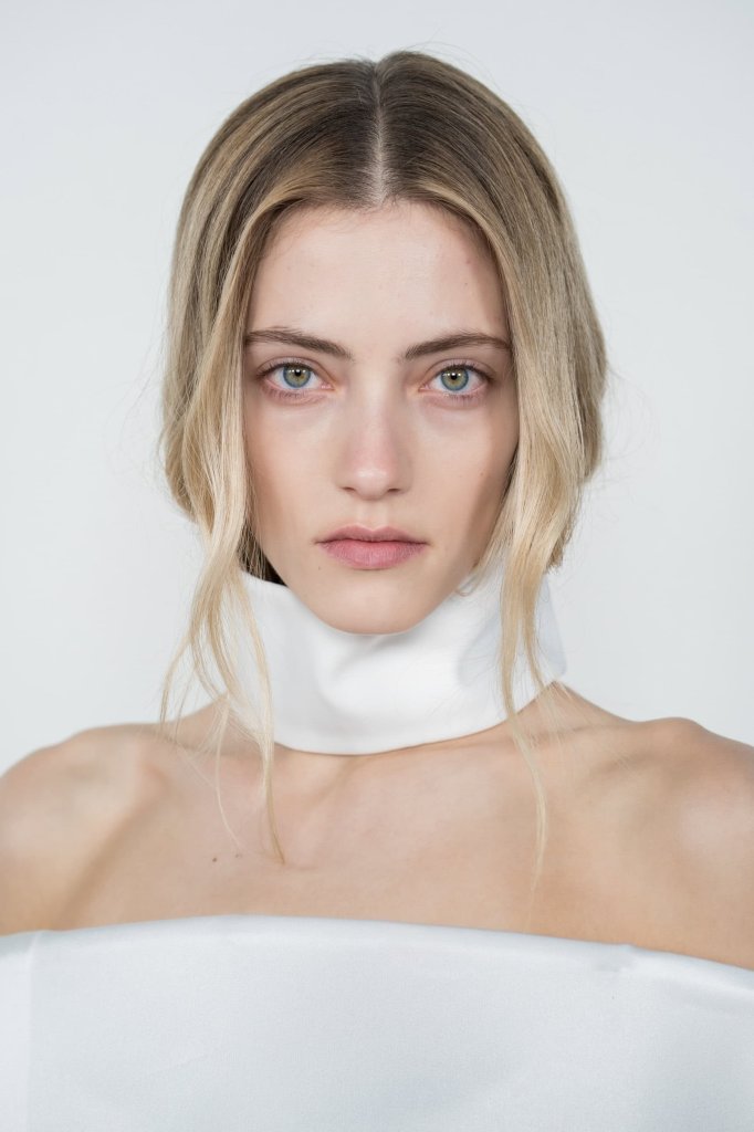 Courr&egrave;ges 2026/27秋冬高级成衣秀(后台妆容) - Paris Fall 2026