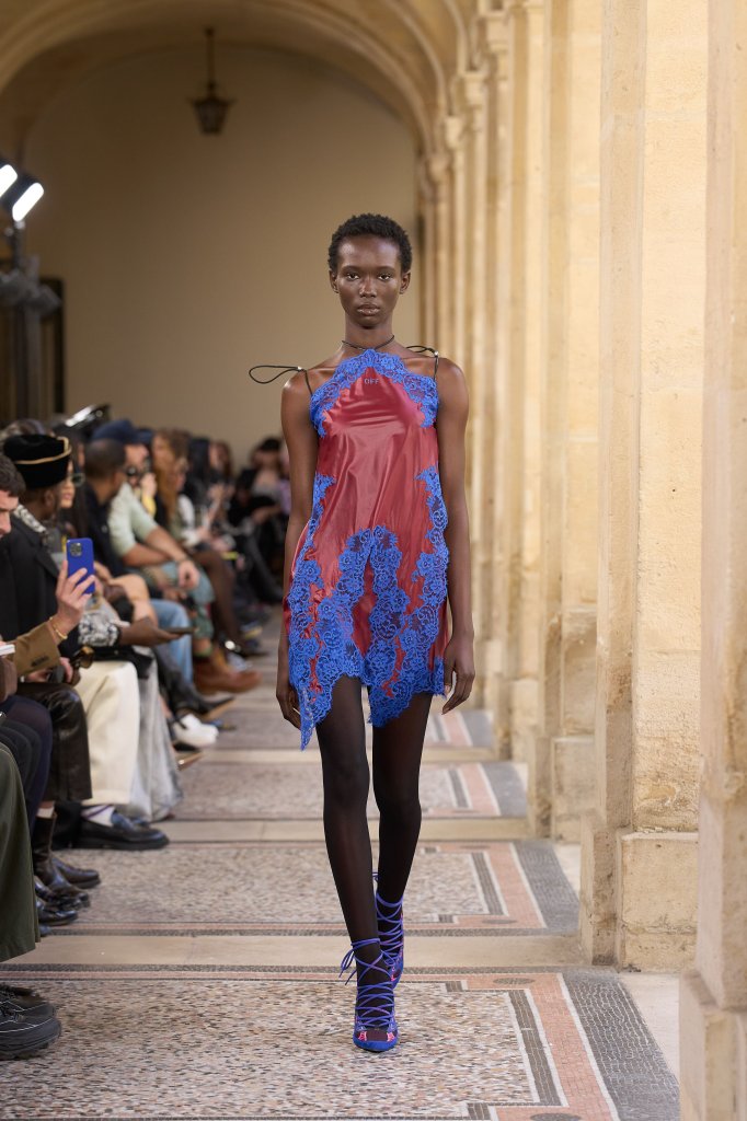 Off-White 2026/27秋冬高级成衣秀 - Paris Fall 2026