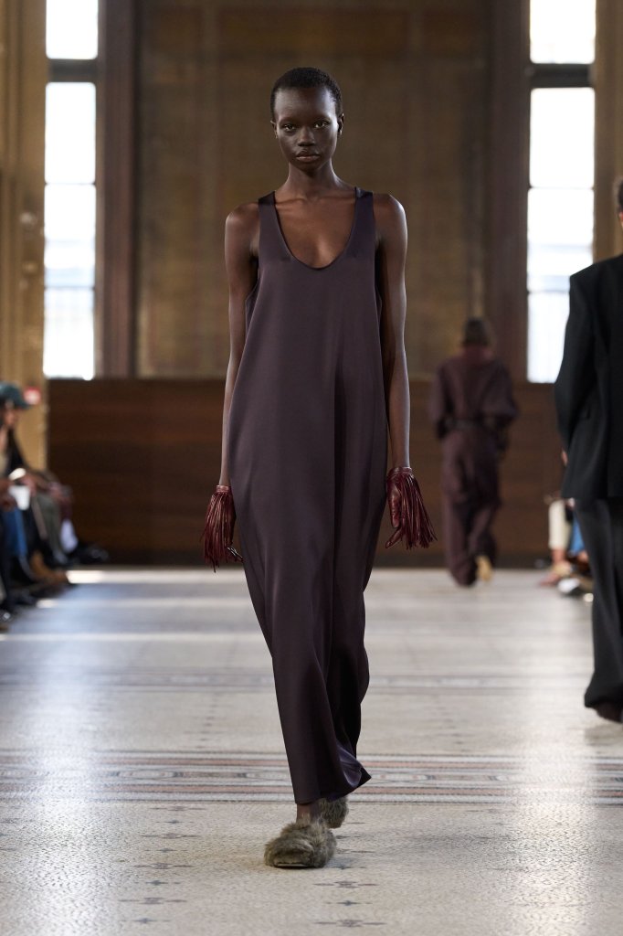 卡纷 Carven 2026/27秋冬高级成衣秀 - Paris Fall 2026