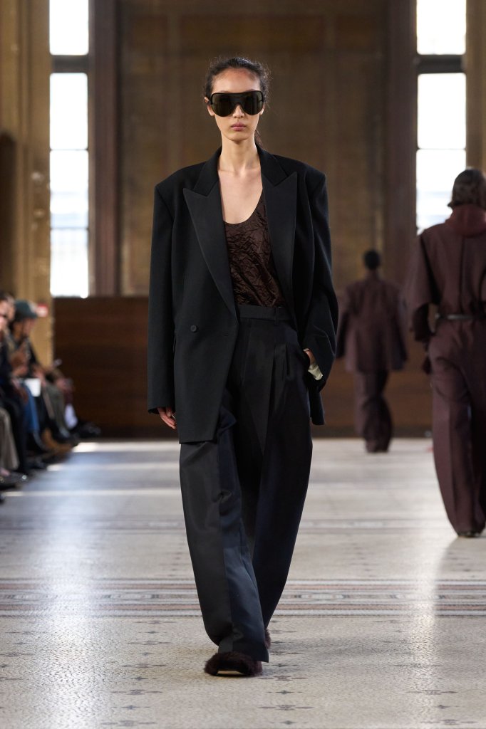 卡纷 Carven 2026/27秋冬高级成衣秀 - Paris Fall 2026