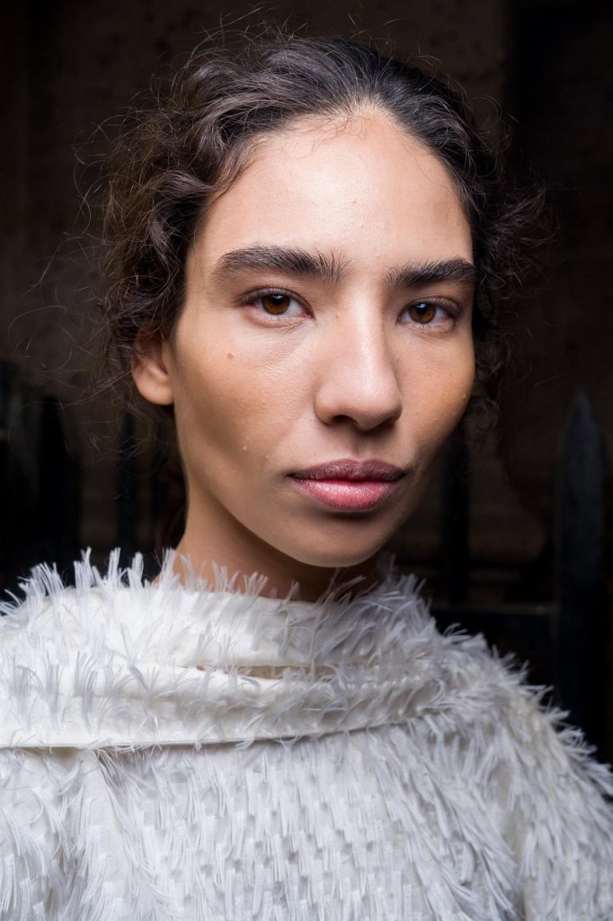 卡纷 Carven 2026/27秋冬高级成衣秀(后台妆容) - Paris Fall 2026