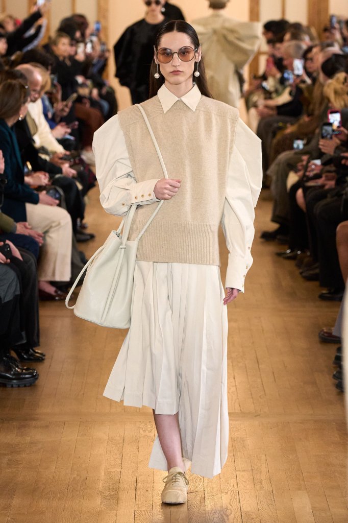 王汁 Uma Wang 2026/27秋冬高级成衣秀 - Paris Fall 2026