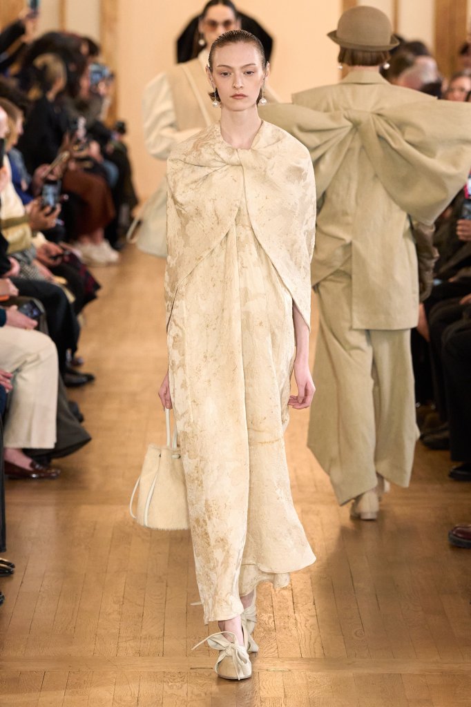 王汁 Uma Wang 2026/27秋冬高级成衣秀 - Paris Fall 2026