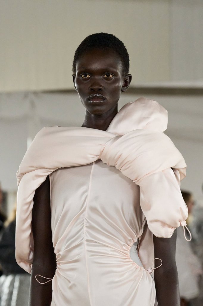 Cecilie Bahnsen 2026/27秋冬高级成衣秀(细节) - Paris Fall 2026