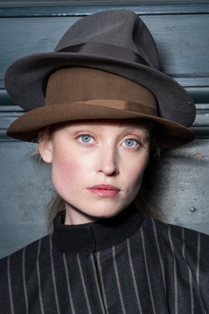 Mossi 2026/27秋冬高级成衣秀(后台妆容) - Paris Fall 2026