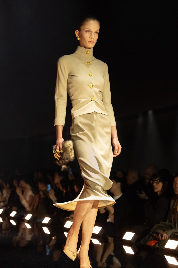 夏帕瑞丽 Schiaparelli 2026/27秋冬高级成衣秀 - Paris Fall 2026