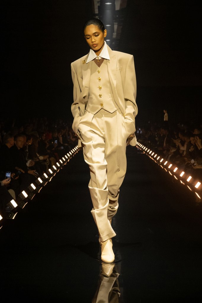 夏帕瑞丽 Schiaparelli 2026/27秋冬高级成衣秀 - Paris Fall 2026