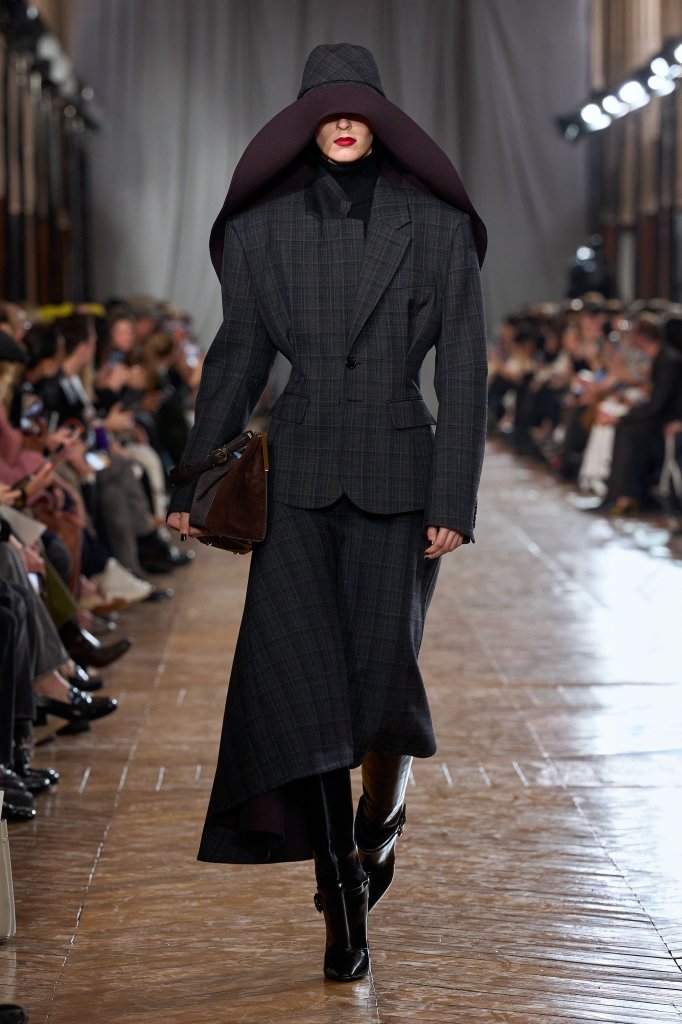 浪凡 Lanvin 2026/27秋冬高级成衣秀 - Paris Fall 2026