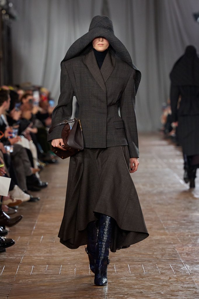 浪凡 Lanvin 2026/27秋冬高级成衣秀 - Paris Fall 2026