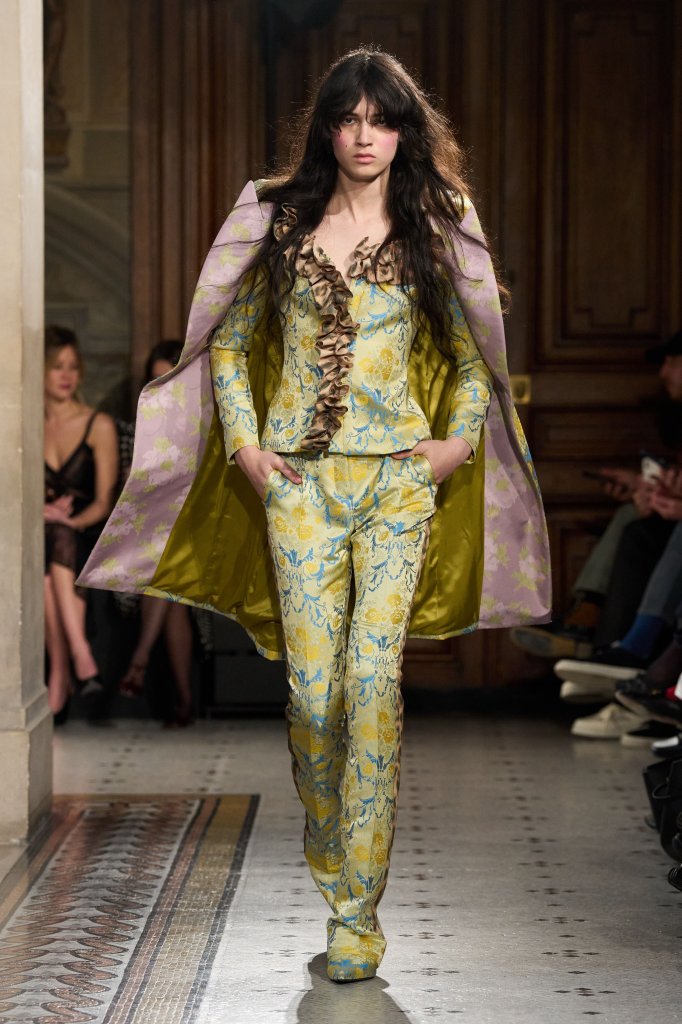 莲娜丽姿 Nina Ricci 2026/27秋冬高级成衣秀 - Paris Fall 2026