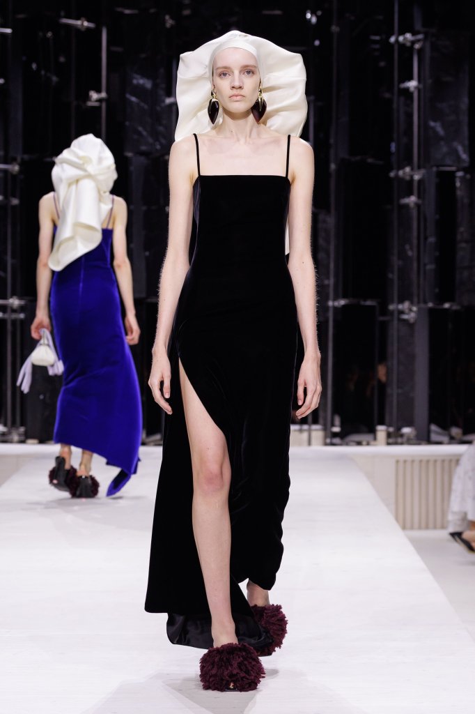 纪梵希 Givenchy 2026/27秋冬高级成衣秀 - Paris Fall 2026