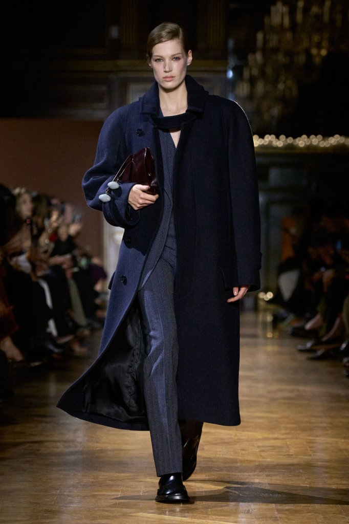 维多利亚&middot;贝克汉姆 Victoria Beckham 2026/27秋冬高级成衣秀 - Paris Fall 2026