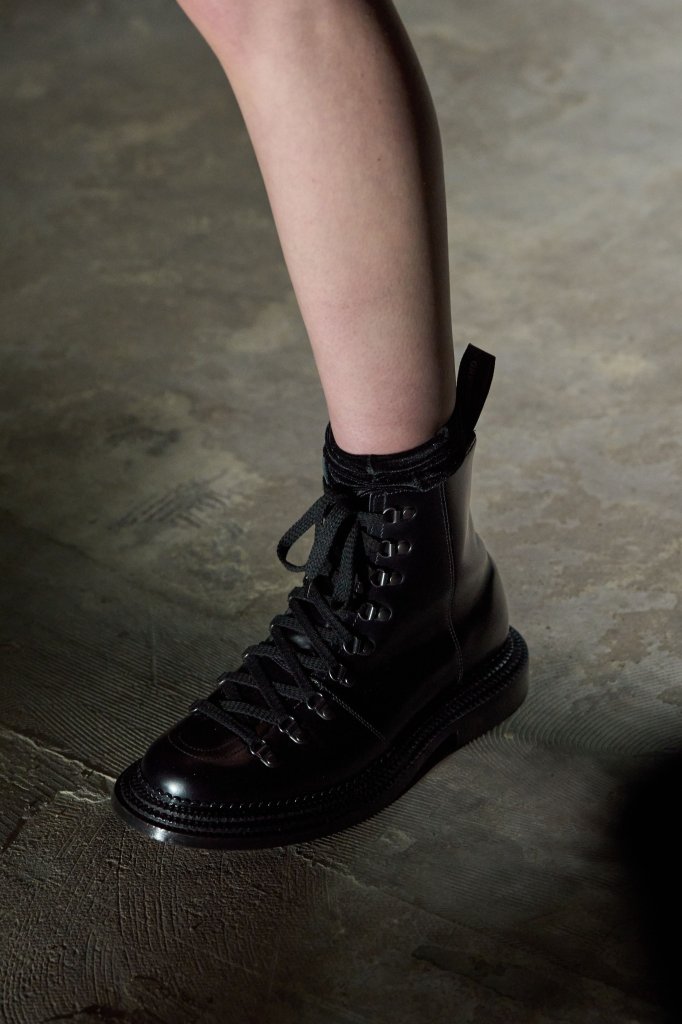 Noir Kei Ninomiya 2026/27秋冬高级成衣秀(细节) - Paris Fall 2026