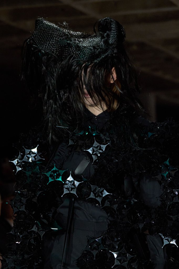 Noir Kei Ninomiya 2026/27秋冬高级成衣秀(细节) - Paris Fall 2026