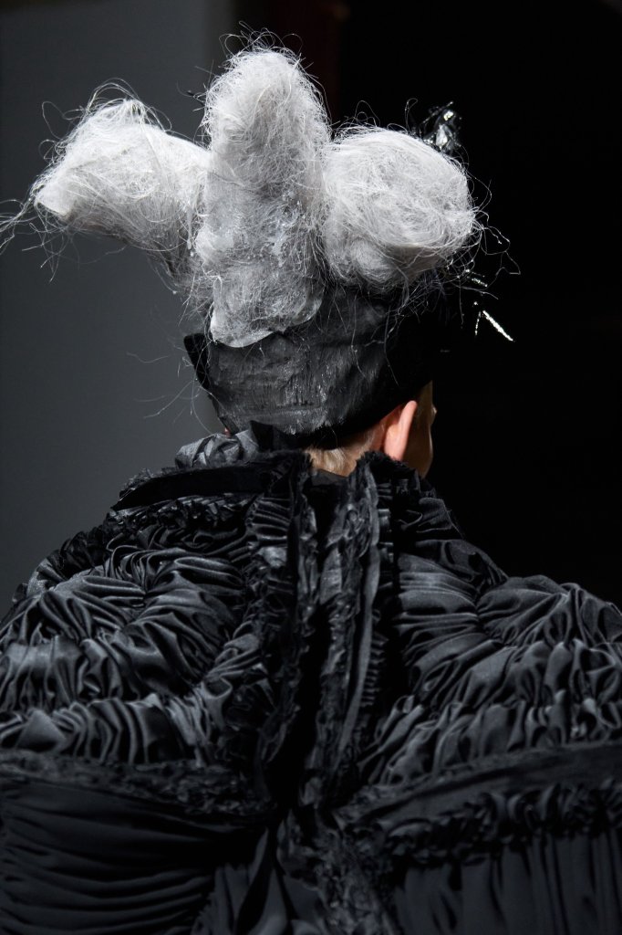 Comme des Gar&ccedil;ons 2026/27秋冬高级成衣秀(细节) - Paris Fall 2026