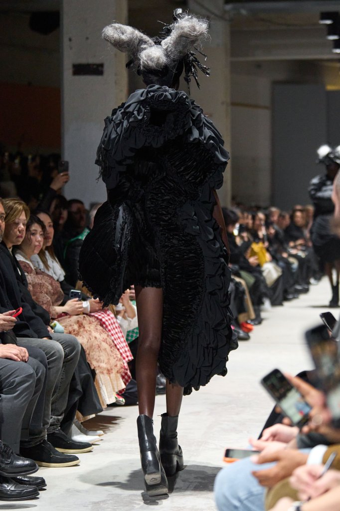 Comme des Gar&ccedil;ons 2026/27秋冬高级成衣秀(细节) - Paris Fall 2026