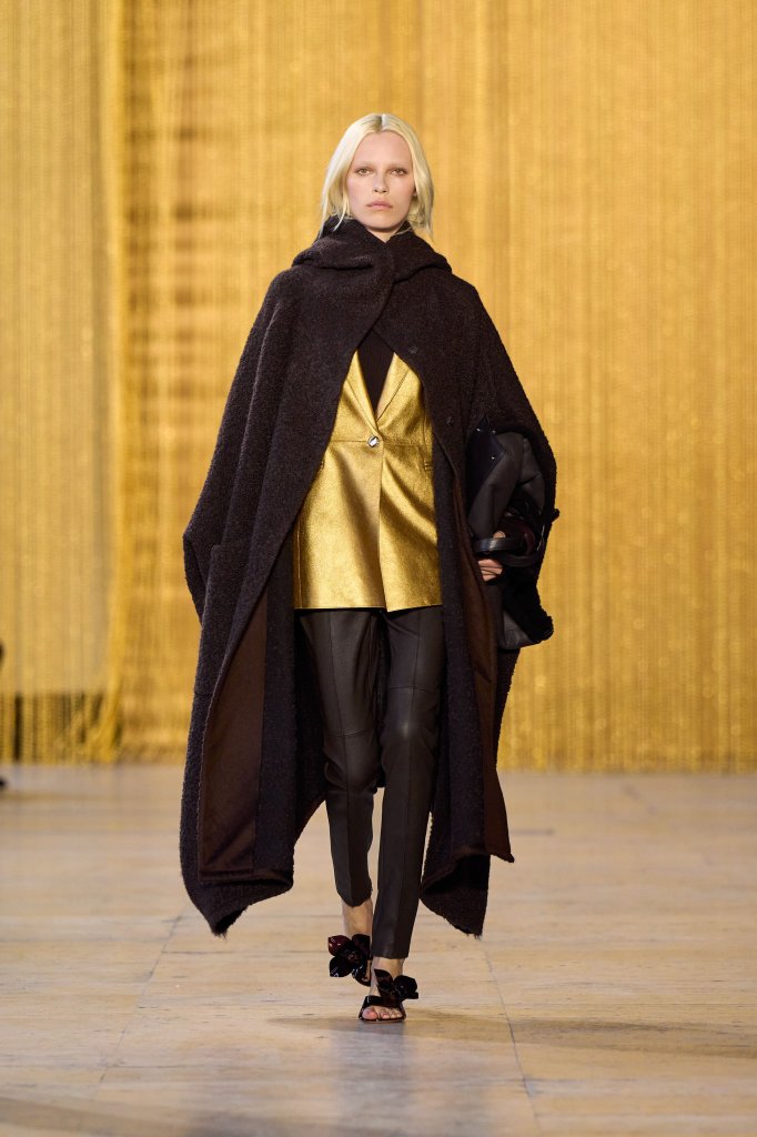 艾克瑞斯 Akris 2026/27秋冬高级成衣秀 - Paris Fall 2026