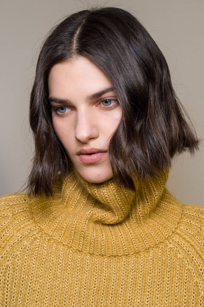 艾克瑞斯 Akris 2026/27秋冬高级成衣秀(后台妆容) - Paris Fall 2026