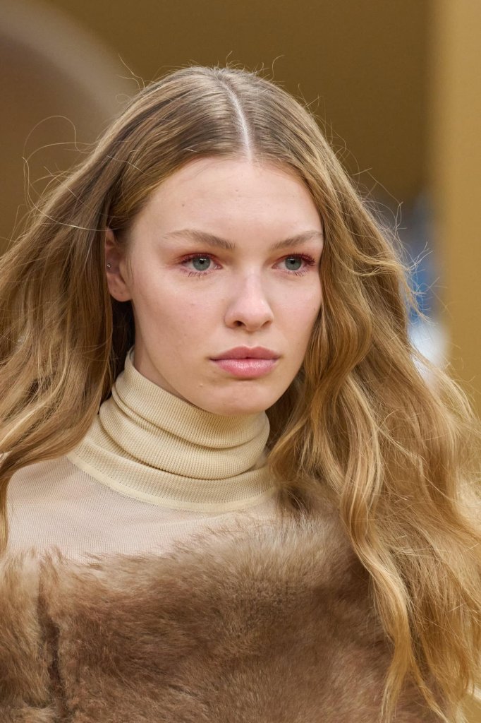 兹默曼 Zimmermann 2026/27秋冬高级成衣秀(细节) - Paris Fall 2026