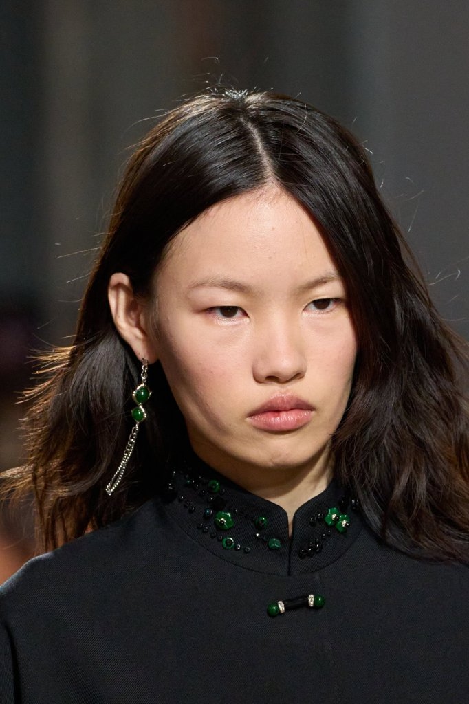 夏姿&middot;陈 Shiatzy Chen 2026/27秋冬高级成衣秀(细节) - Paris Fall 2026