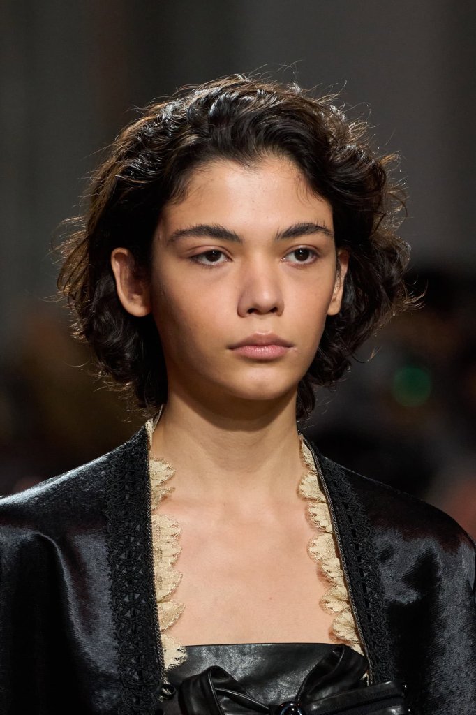 夏姿&middot;陈 Shiatzy Chen 2026/27秋冬高级成衣秀(细节) - Paris Fall 2026