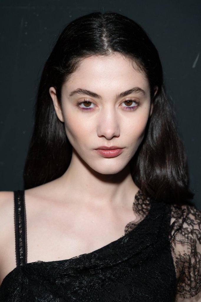 夏姿&middot;陈 Shiatzy Chen 2026/27秋冬高级成衣秀(后台妆容) - Paris Fall 2026