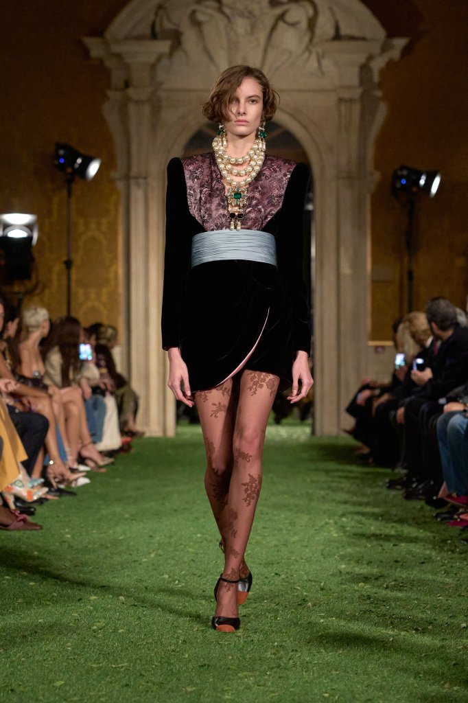  华伦天奴 Valentino 意大利 Italy 罗马 Roma 走秀(Runway) 2026/27秋冬 2026/27 A/W 女装