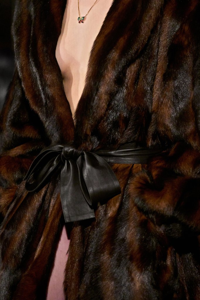 华伦天奴 Valentino 2026/27秋冬高级成衣秀(细节) - Paris Fall 2026