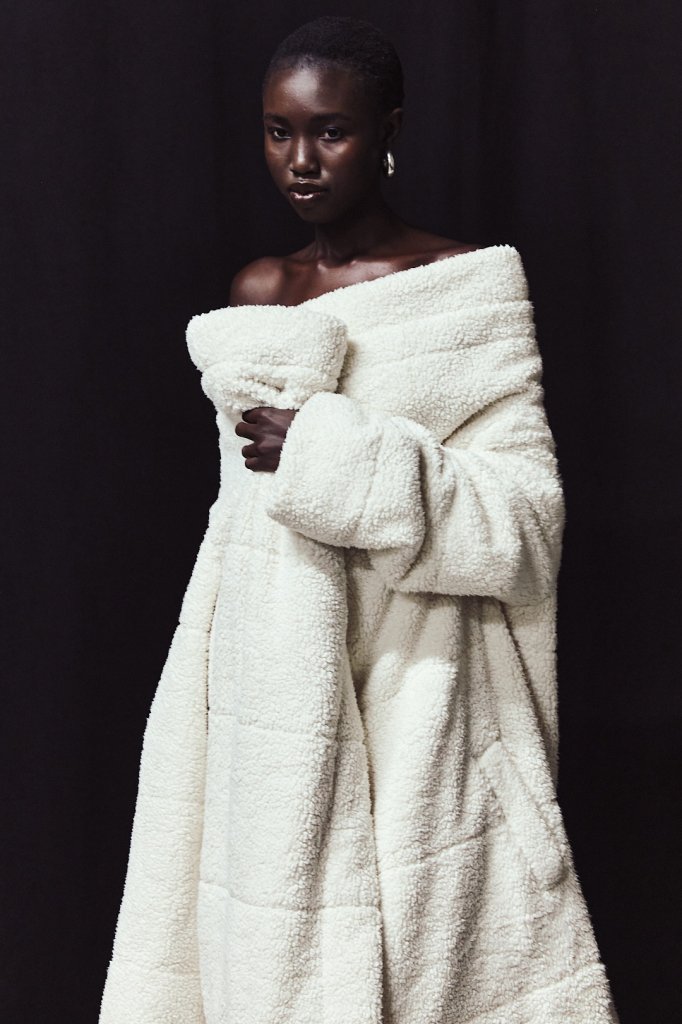 BUZIGAHILL 2026/27秋冬高级成衣秀(后台妆容) - Berlin Fall 2026