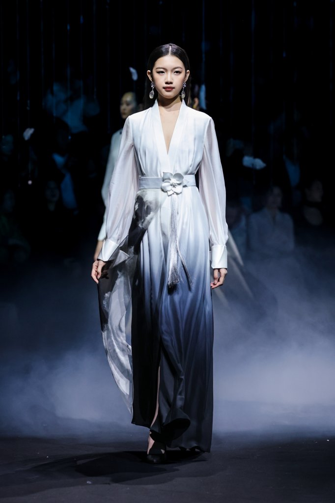 盖娅传说 Heaven Gaia &middot; 熊英 2026春夏高级成衣秀 - Beijing Spring 2026