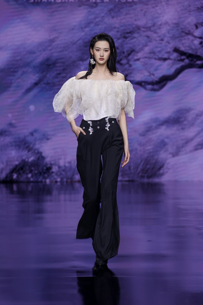 瑰丝&middot;陈 Grace Chen 2026春夏高级成衣秀 - Beijing Spring 2026