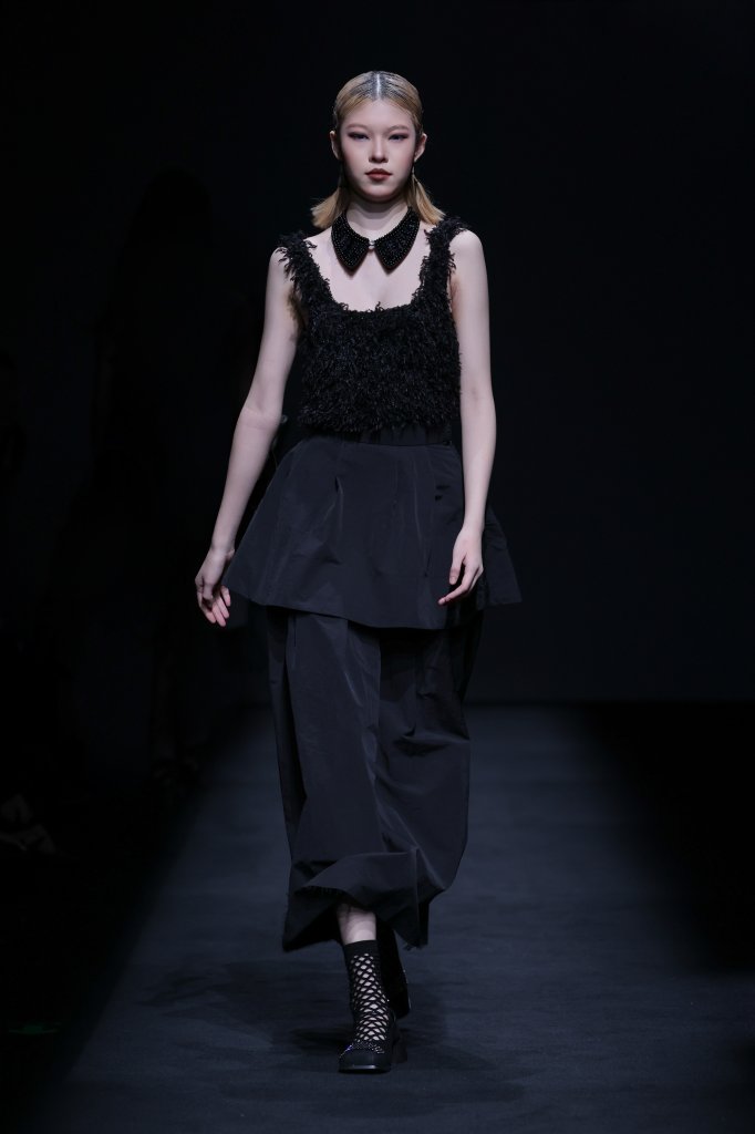 理弗克罗恩 & 流丽坊 &middot; 于开宇 2026春夏高级成衣秀 - Beijing Spring 2026