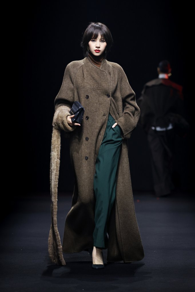 Y2FREEDOM &middot; 胡莹莹 | 海宁日 2026春夏高级成衣秀 - Beijing Spring 2026