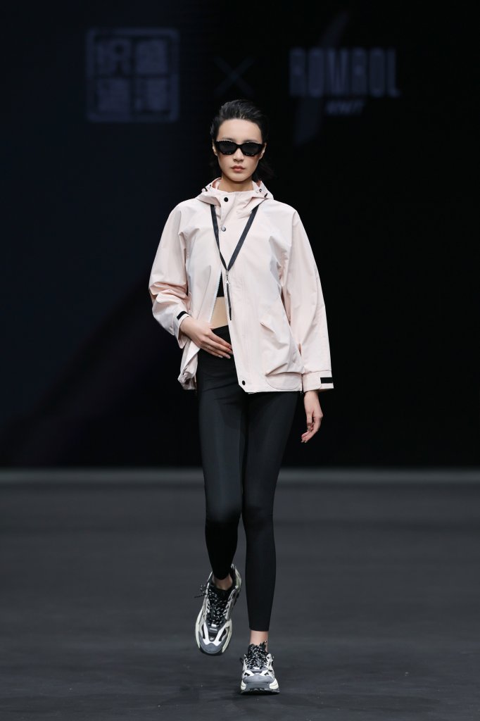 曼罗兰 x 新曼丰 & 華楙生技 x 维泰丝绸 x 恒信 盛泽织造2026春夏流行趋势发布