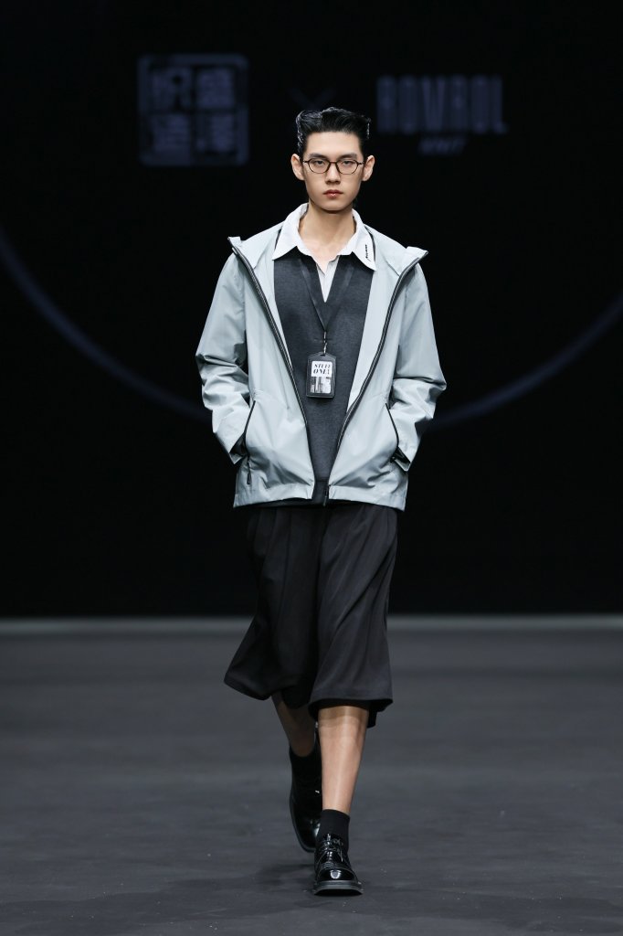 曼罗兰 x 新曼丰 & 華楙生技 x 维泰丝绸 x 恒信 盛泽织造2026春夏流行趋势发布