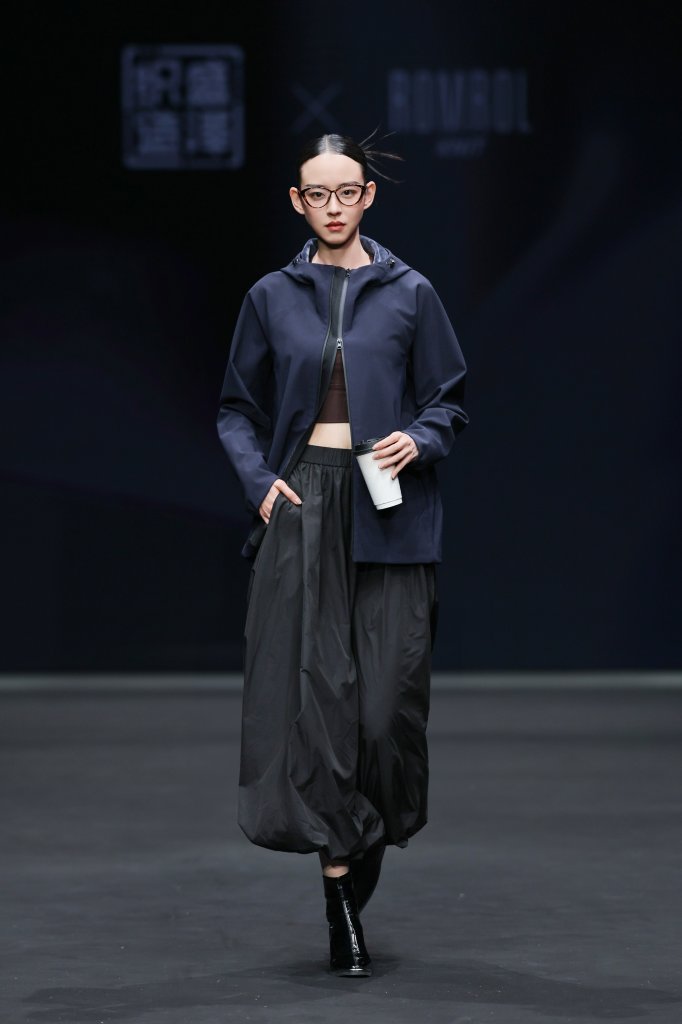 曼罗兰 x 新曼丰 & 華楙生技 x 维泰丝绸 x 恒信 盛泽织造2026春夏流行趋势发布