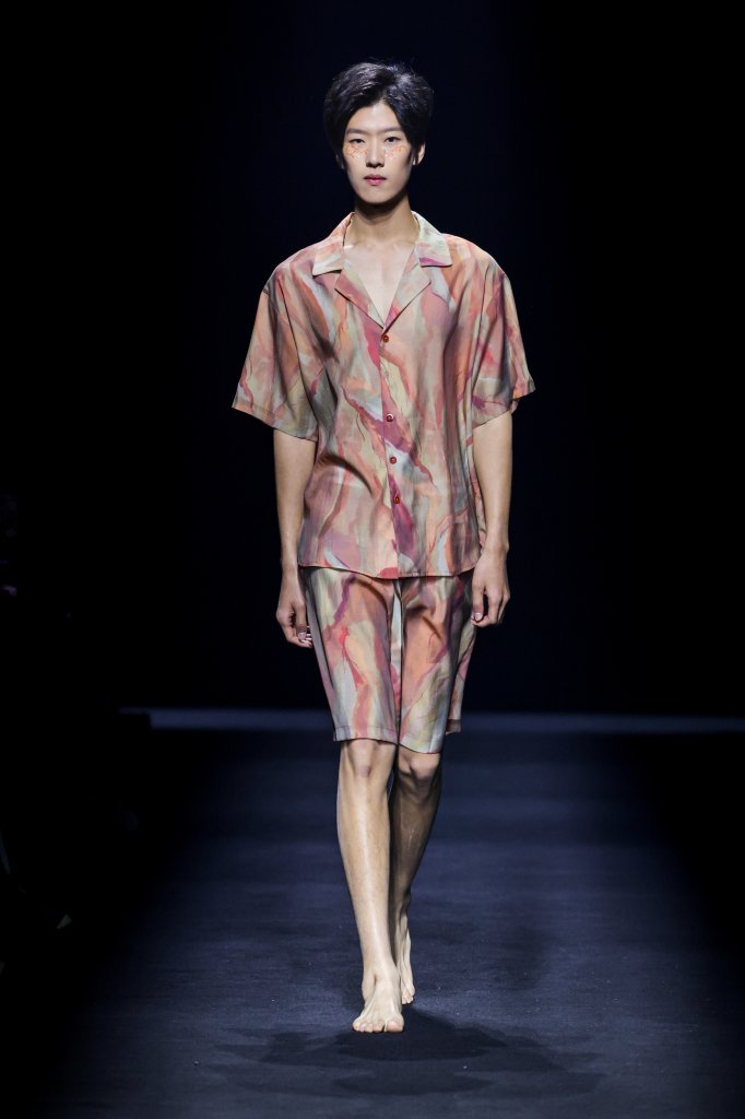 CIRCLE HUES &middot; 袁婉 2026春夏高级成衣秀 - Beijing Spring 2026