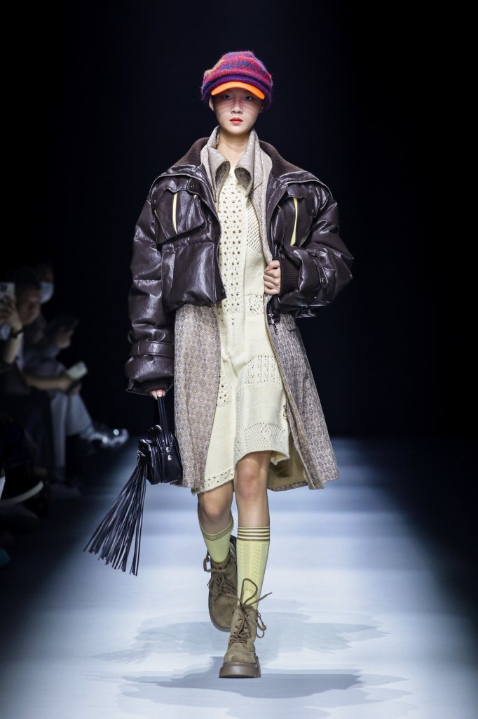 辰莔 CHEN MENG &middot; 刘伟霞 2026春夏高级成衣秀 - Beijing Spring 2026