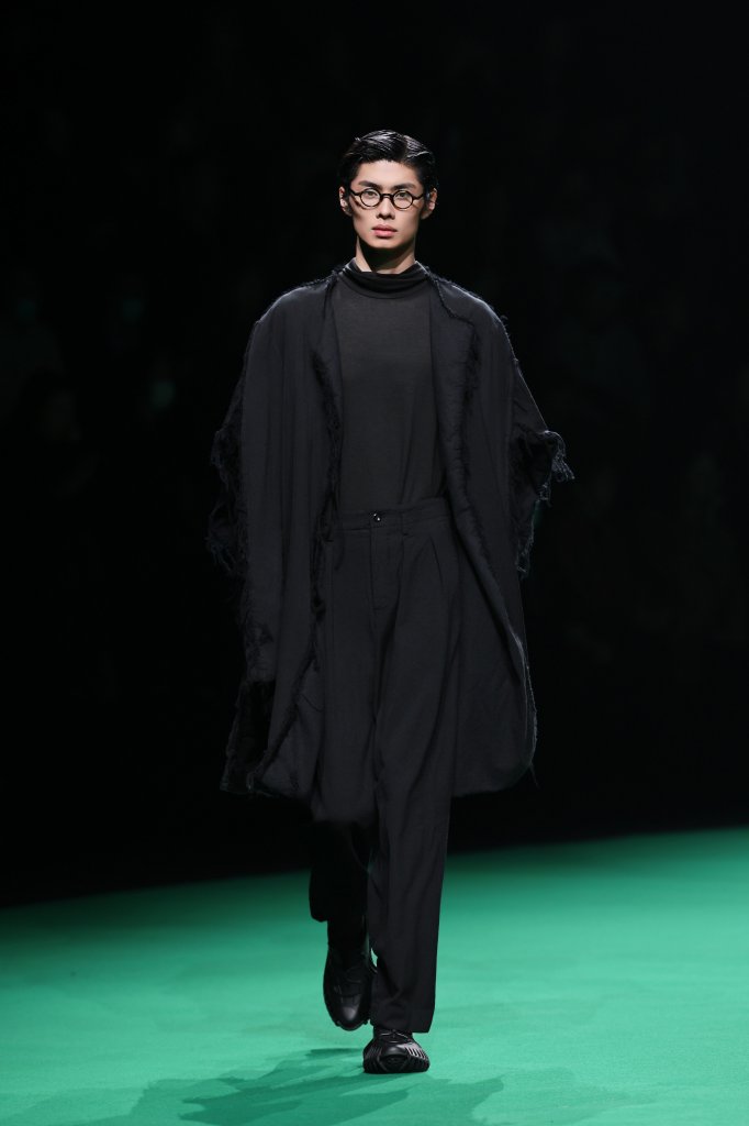 THIS IS YOUZ CLOTHING &middot; 邹游 2026春夏高级成衣秀 - Beijing Spring 2026