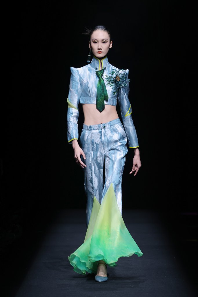 王杨x王鑫x于鑫x魏鉴非x刘俊廷x邱雨萌&单雅超 &ldquo;橙黄橘绿&rdquo;未来衣&middot;设计师联合锋尚秀 