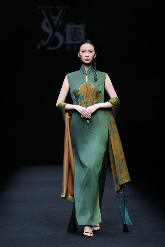 颂芸纱 &middot; 梁素云 2026春夏高级成衣秀 - Beijing Spring 2026