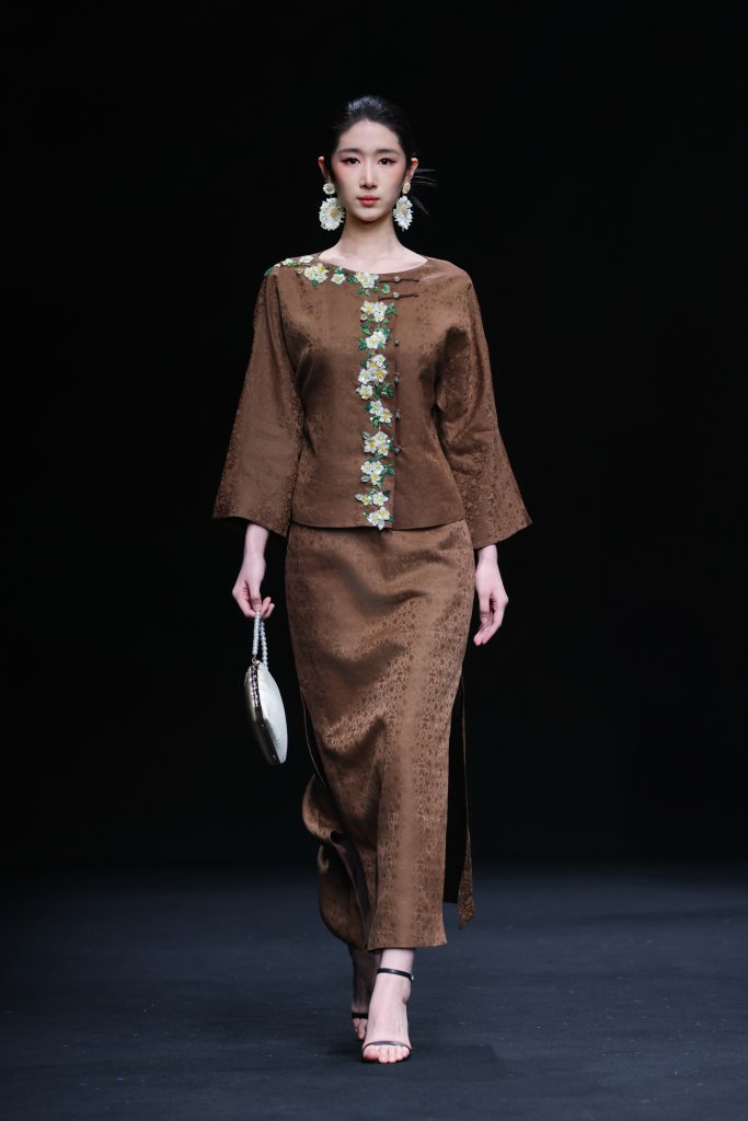 颂芸纱 &middot; 梁素云 2026春夏高级成衣秀 - Beijing Spring 2026