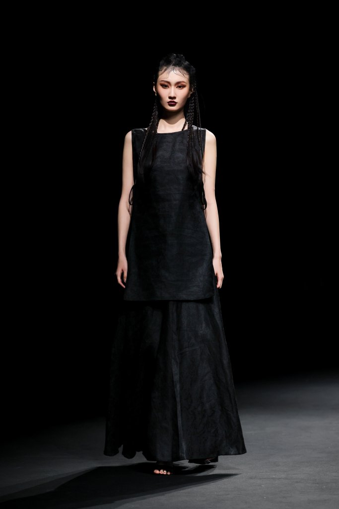 XU'S 欧阳煦 2026春夏高级成衣秀 - Beijing Spring 2026