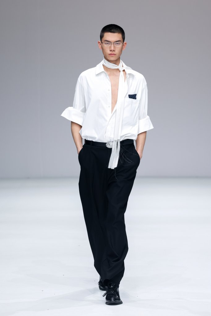 YIBENXIAN 衣本线 &middot; 赵诗玮 2026春夏男装秀 - Beijing Spring 2026